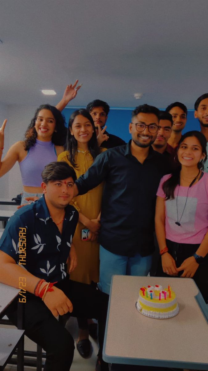 SkillCircleteam's tweet image. 🎓🎉 Celebrating the graduation of Batch WD-112 and WD-118, the digital warriors who have conquered the digital landscape with their skills and determination. Congratulations to all on this remarkable achievement! 🌟💪✨ #BatchCompletion #DigitalWarriors