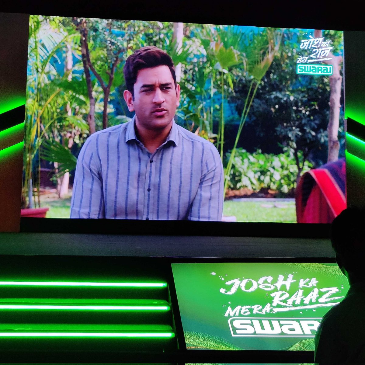 Ajaymaurya0535's tweet photo. Former Captain of the Indian Cricket team @msdhoni  is now the brand ambassador of @TractorsSwaraj!
#Swarajtarget
@rajesh664 @chavan_harish @hsikka1 
@tractorjunction #Swaraj #launchevent #tractorlaunch #newtractor #MSDhoni𓃵 https://t.co/N1FhW13eQ2