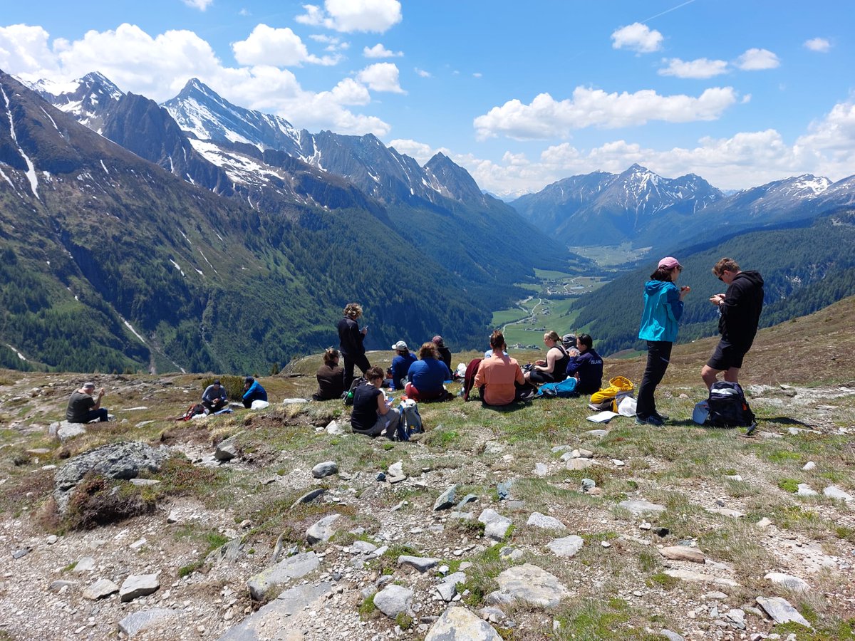 The first part of field trip of the BIP "From Field to Lab" is now taking place in the Innsbruck area of the Alps. What a wonderful view 🤩 <a href="/UninaIT/">Unina Federico II</a> <a href="/aurora_org/">Aurora</a> <a href="/uniinnsbruck/">@uniinnsbruck@social.uibk.ac.at</a> @Haskoli_Islands 
#internationalmobility #HigherEducation #BlendedLearningPrograms