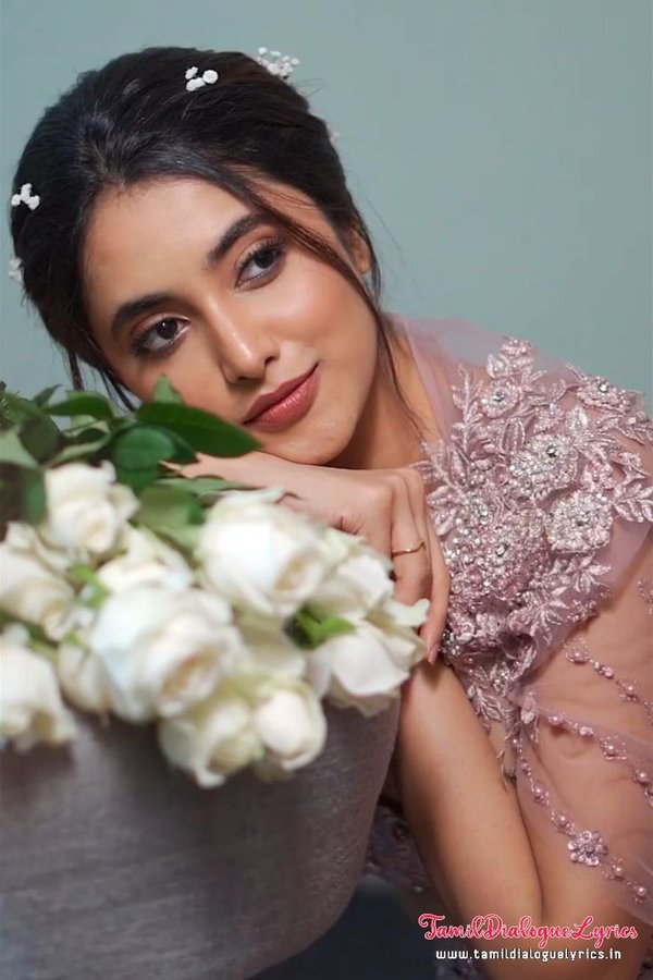 FxnT1M5acAI3Gt4?format=jpg&name=900x900