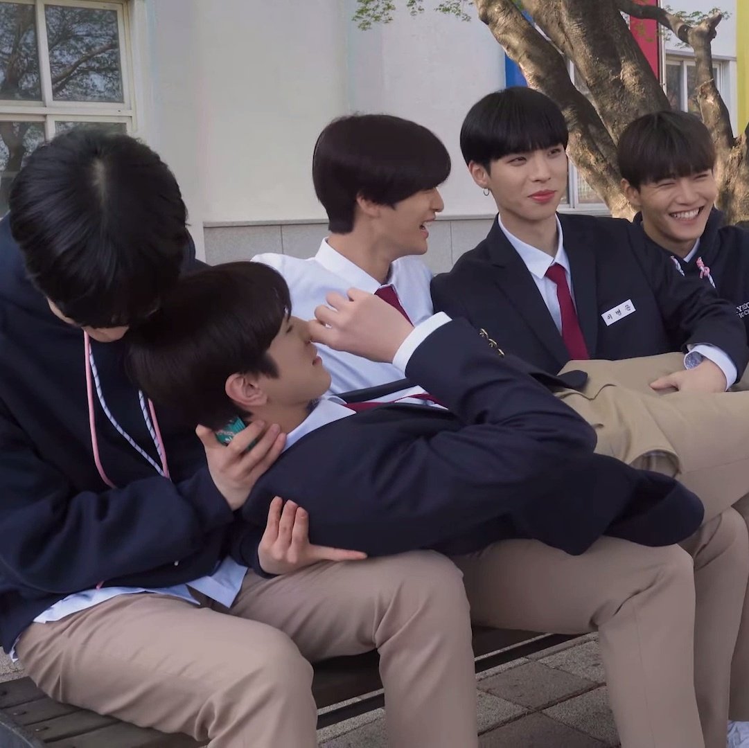 baeheebhs tweet picture