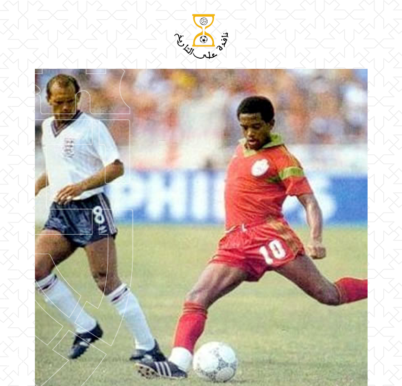 utsofficiel's tweet photo. 🌟⚽️ محمد تيمومي، أحد الأساطير في كرة القدم المغربية. مشاركته في الثمانينات وتأهله لكأس العالم للفيفا في 1986🌍🥇 تُظهر مهاراته الفائقة. بدأت رحلته في الاتحاد الرياضي التوركي وحقق نجاحات في أندية مغربية وإسبانية وسعودية. لاعب استثنائي حاز على لقب اللاعب الأفريقي للعام في 1985🎖️🏆 https://t.co/jLghGcqBBT