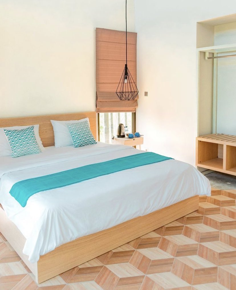 Hotel Indonesia tweet media