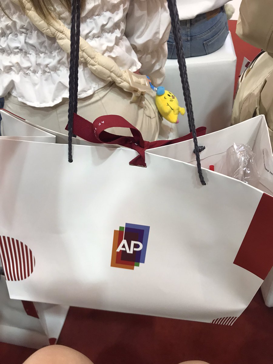 mindpinyaphat's tweet image. #BillkinxAP #APHappyDAY #apthai #APThai ชีวิตที่เราเลือกคือชีวิตที่ happy ตื่นเต้นมากค่าา ❤️❤️