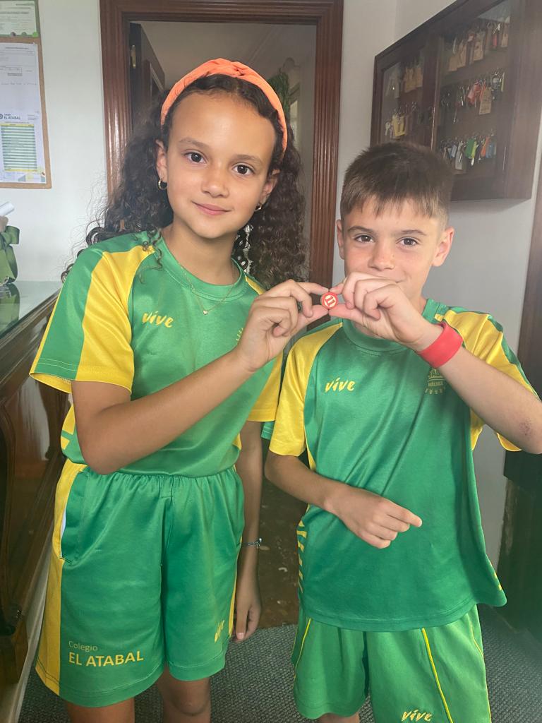 CDAtabal's tweet photo. Ya tenemos el ganador de la 1ª #TombolaSolidariaAtabal 🎉🎉
El número 11 ha sido el seleccionado, siendo el ganador Nico, de 1º de Primaria
Muchas gracias a los 56 participantes, ya tenemos 168€ para @FundOlivares 
¡¡El domingo más!! @ColegioElAtabal #Solidaridad https://t.co/1W5lXmwOCT