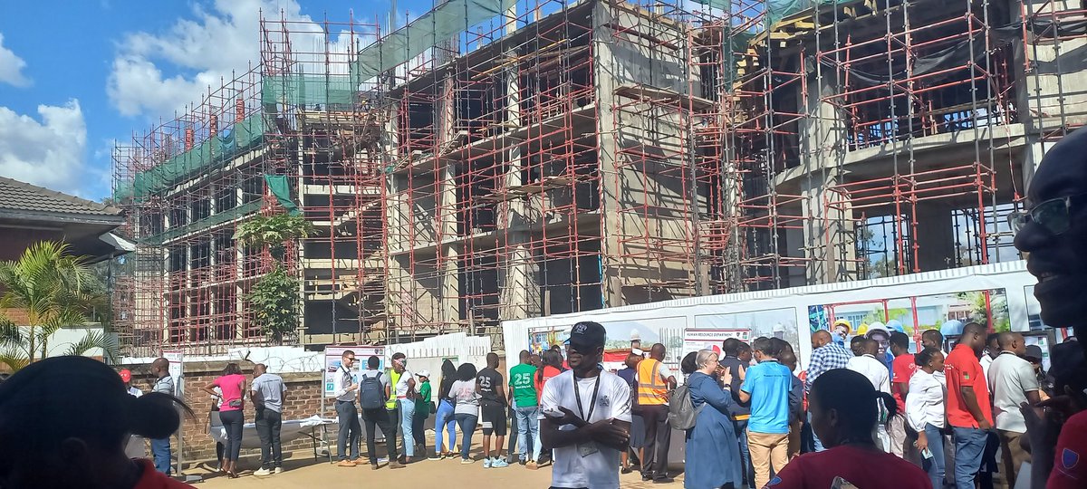 ElizaMbamba's tweet image. #DiverseWorkforce.... the people behind the excellent research @MLW_Programme 
#Safeguarding is what I bring to the table😌
#DiversityMatters
#DEI 
#PyschologicalSafety
#DoNoHarm