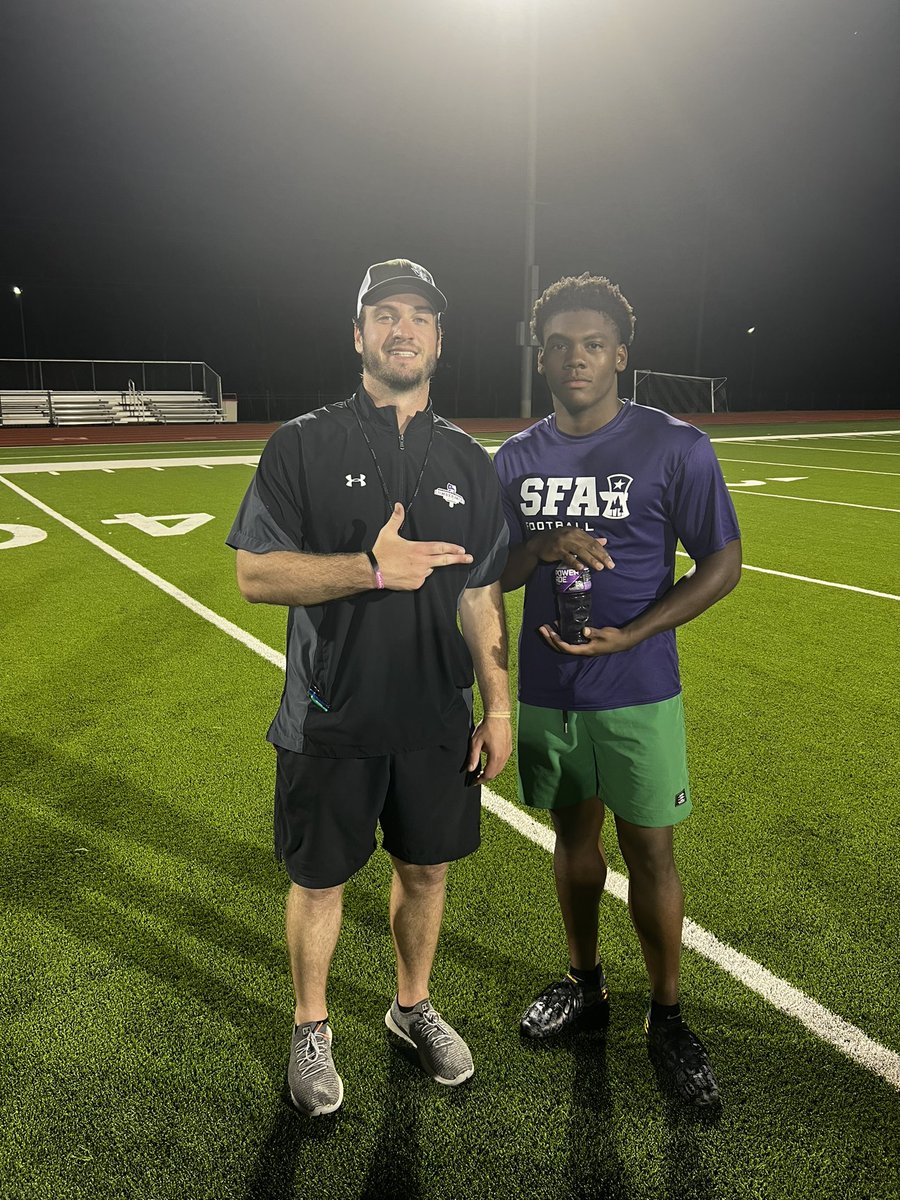 Gatorade Award winner at SFA Football Camp!! Thanks <a href="/Coach_RogersSFA/">Cameron Rogers</a> I enjoyed the camp!!! @Awilliamsusa
 <a href="/ArRecruitingGuy/">Richard Davenport</a> <a href="/PrepRedzoneAR/">Prep Redzone Arkansas</a> <a href="/DannyWest247/">Danny West</a> <a href="/JtheNupe/">J.Anderson</a> <a href="/adamgorney/">Adam Gorney</a> <a href="/samspiegs/">Sam Spiegelman</a> @SWiltfong247  @MohrRecruiting <a href="/ChadSimmons_/">ChadSimmons</a> <a href="/LemmingReport/">Tom Lemming</a> <a href="/gabrieldbrooks/">Gabe Brooks</a> <a href="/CKennedy247/">Collin Kennedy</a>