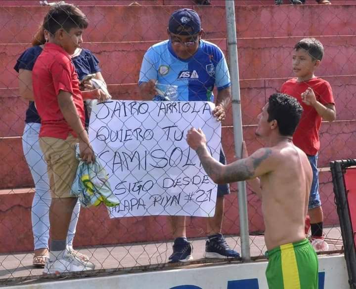‼️JAIRO SE VA DE LA X‼️

Jairo Arreola se despidió de la afición Huehuetecas, siempre es un privilegio tener jugadores de camerino y cancha. 

Lo mejor para en bombardero 77

 #AccionDeportiva #TodoDeportes #LNFG #PasiónPorGuatemala