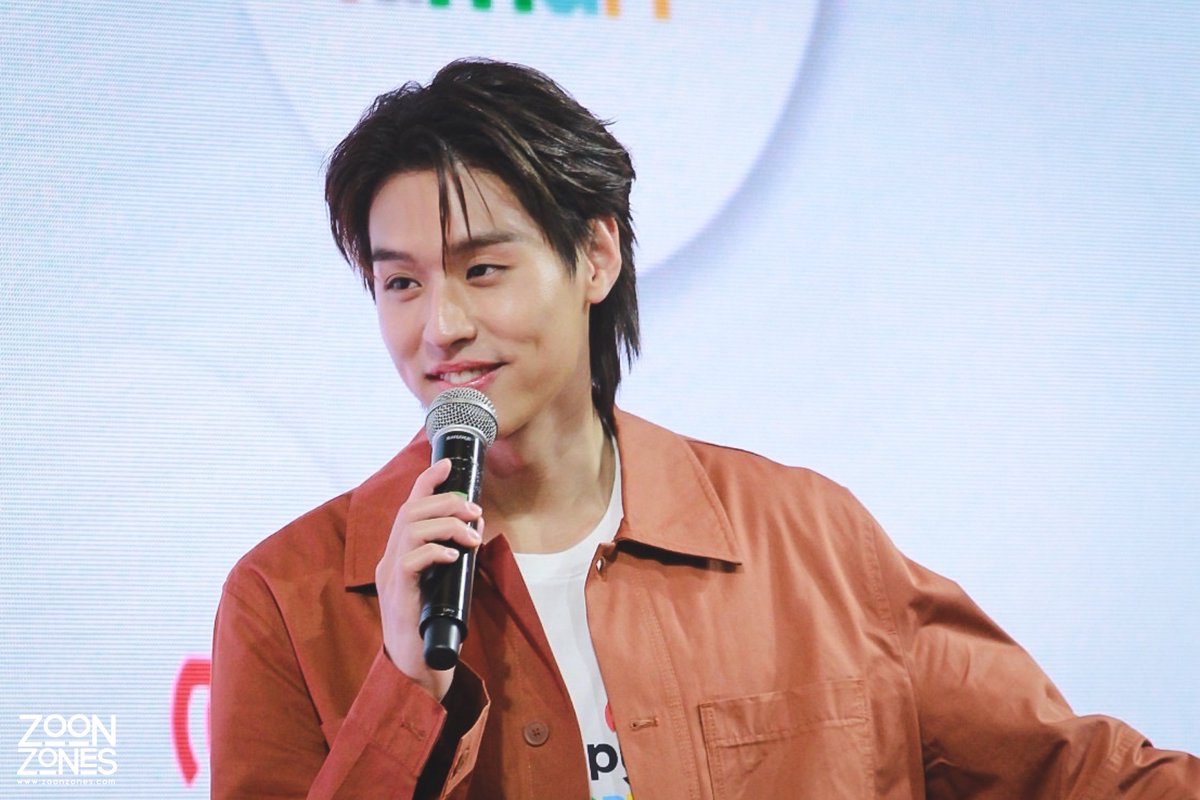 ZoonZones's tweet image. บิวกิ้น-พุฒิพงศ์ อัสสรัตนกุล” มาร่วมถ่ายทอดมุมมองการเลือกท่ีจะมีความสุข ในแบบของตนเอง พร้อมจัดงาน AP HAPPY DAY ชวนคุณเลือกความสุขพร้อมอยู่ทุกโครงการที่ AP วันที่ 3-5 มิถุนายนนี้ ณ ลานแฟชั่นฮอลล์ช้ัน 1 สยามพารากอน #bbillkin #เลือกชีวิตดีๆที่HAPPY  #APHappyDay 
#BillkinxAP #APThai