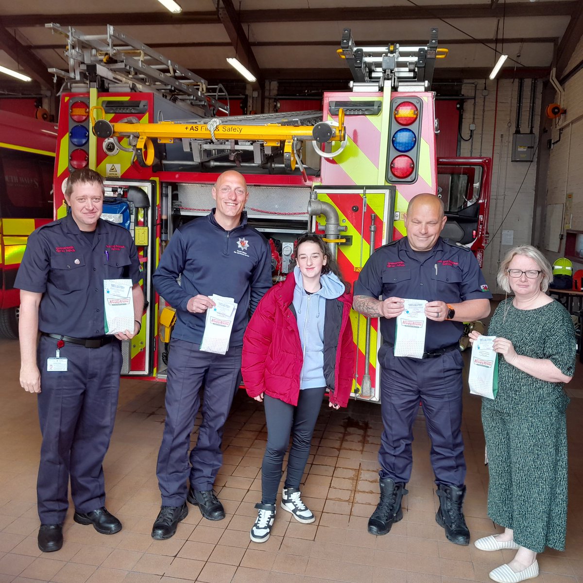 Donna_Dunn_'s tweet photo. Today was all about Doughnuts
Thankyou @krispykremeUK
For supporting us to say thankyou to keyworkers. We delivered to
@AneurinBevanUHB
@GPTorfaen
Cwmbran Fire Station
@LloydsPharmacy Llanyrafon
#InternationalDonutDay
#remissionpossible
#rememberingEmily https://t.co/wTxlzaVLlT