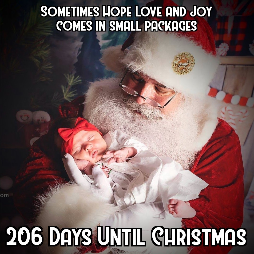 Happy Friday Everyone! Big or small. Hope, Love and Joy will always fill your heart. Have a blessed day and be a blessing. #christmascountdown #christmas #countdowntochristmas #HopeLoveJoy #blessing #blessed #friday #believe #share #eastcoastsanta