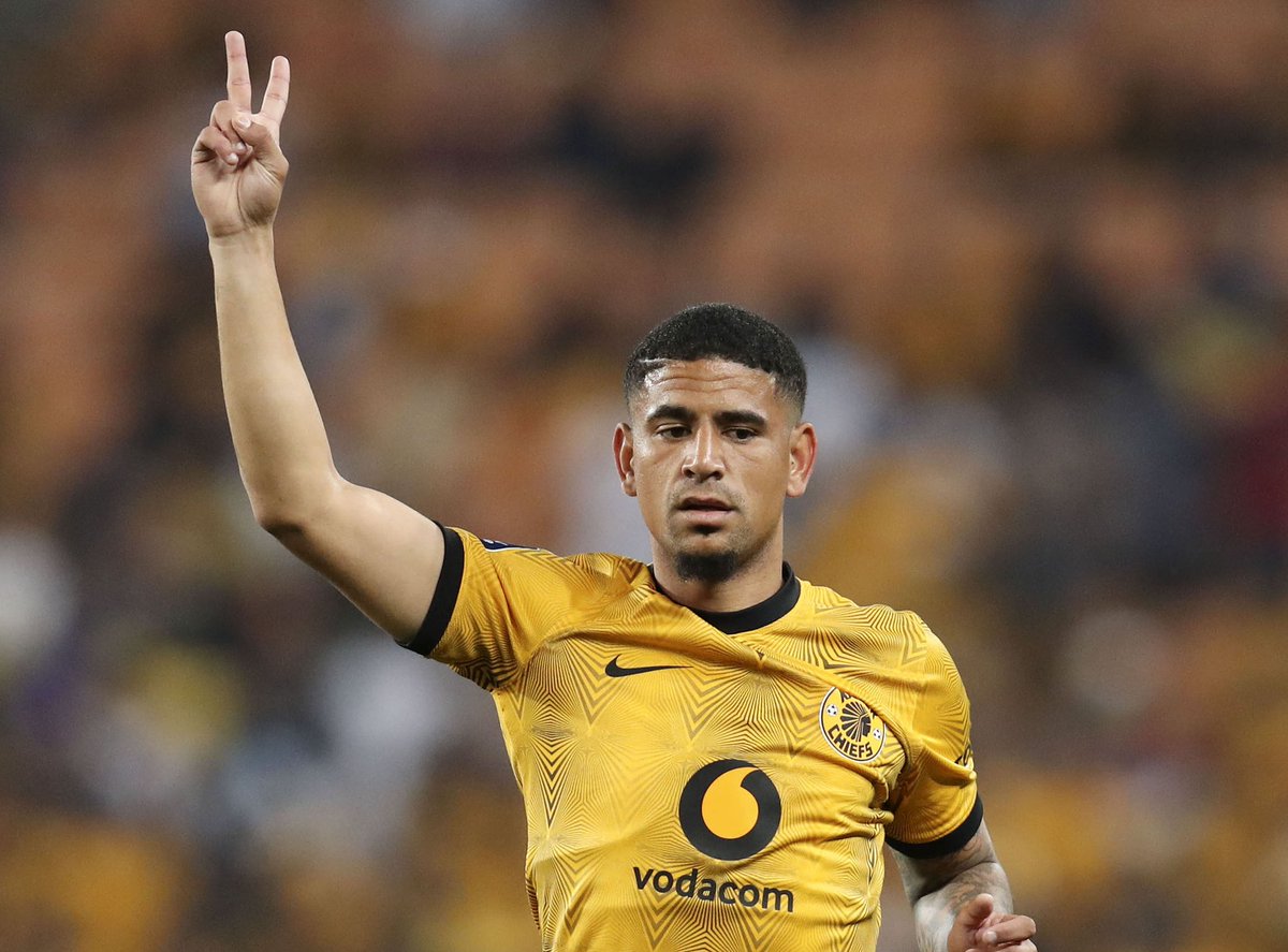 Team update🚨

It's  quiet in Naturena in terms of pursuing transfer targets at the moment.

' They are  busy negotiating new deals and finalizing a list of players leaving the club this winter, however they will get to finalise some deal soon, fans must be patient '- Source