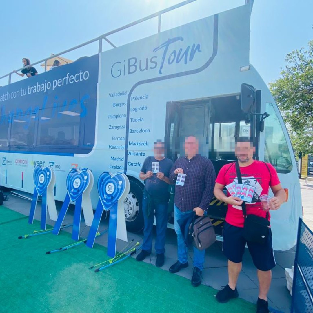 CasaCaridadOng's tweet photo. 🔵 Personas usuarias de @CasaCaridadOng han participado en el #GiBusTour, una iniciativa promovida por la empresa Gi Group Holding Spain.

👉 Durante esta jornada han tenido la oportunidad de simular procesos de selección, recibir consejos y acudir a una charla formativa. https://t.co/DiYwxNyzLX