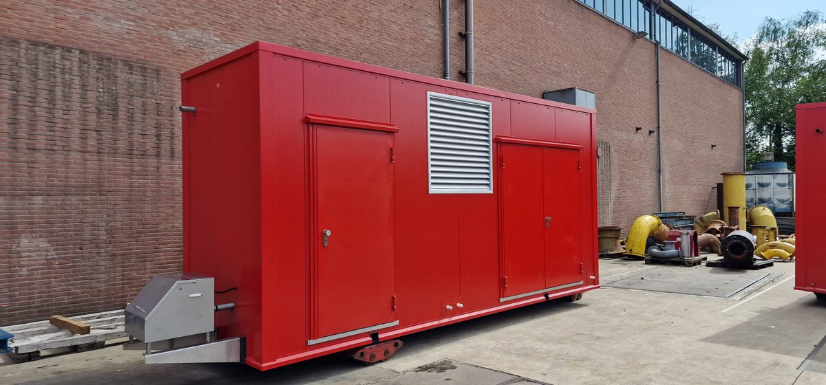 EeftinkRensing's tweet photo. Weer een paar mooie containers opgeleverd welke komende week op transport gaan naar de klant. 👍💪 https://t.co/0CtS1LV84y