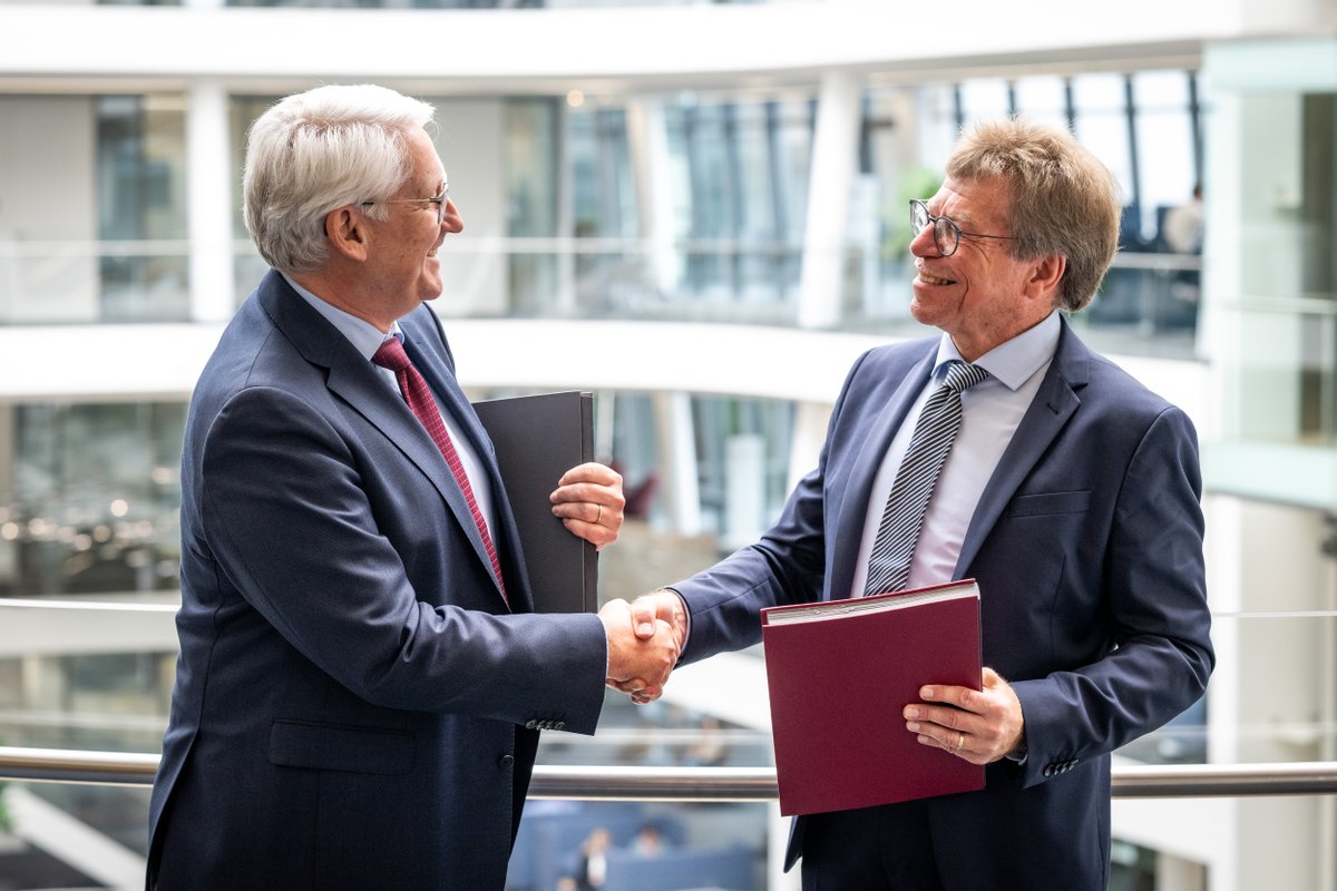 #Nachhaltigkeit studieren: Wir haben unsere Kooperation mit der Friedrich-Alexander-Universität Erlangen-Nürnberg (FAU) ausgeweitet und legen als weiteren Baustein der #SiTecSkills Academy den #Master-Studiengang MBA Sustainability Management auf. Mehr 👉 sie.ag/3oFMirz