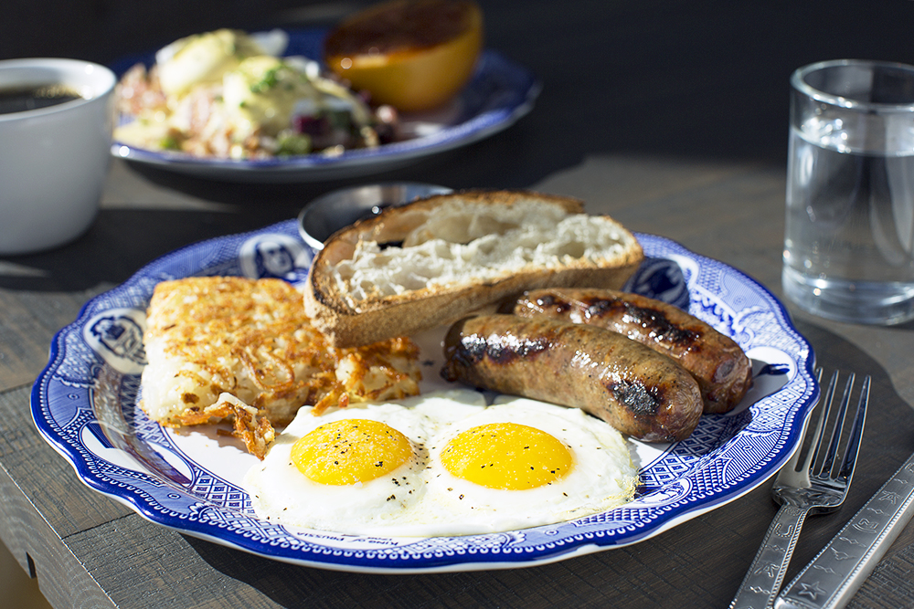 Nothing beats a Valley Forge Breakfast on a Friday morning 🍳

Two eggs any style and your choice of meat, a side, and bread - what could be better than that? 😍

Book your table at wearefoundingfarmers.com/reservations/.