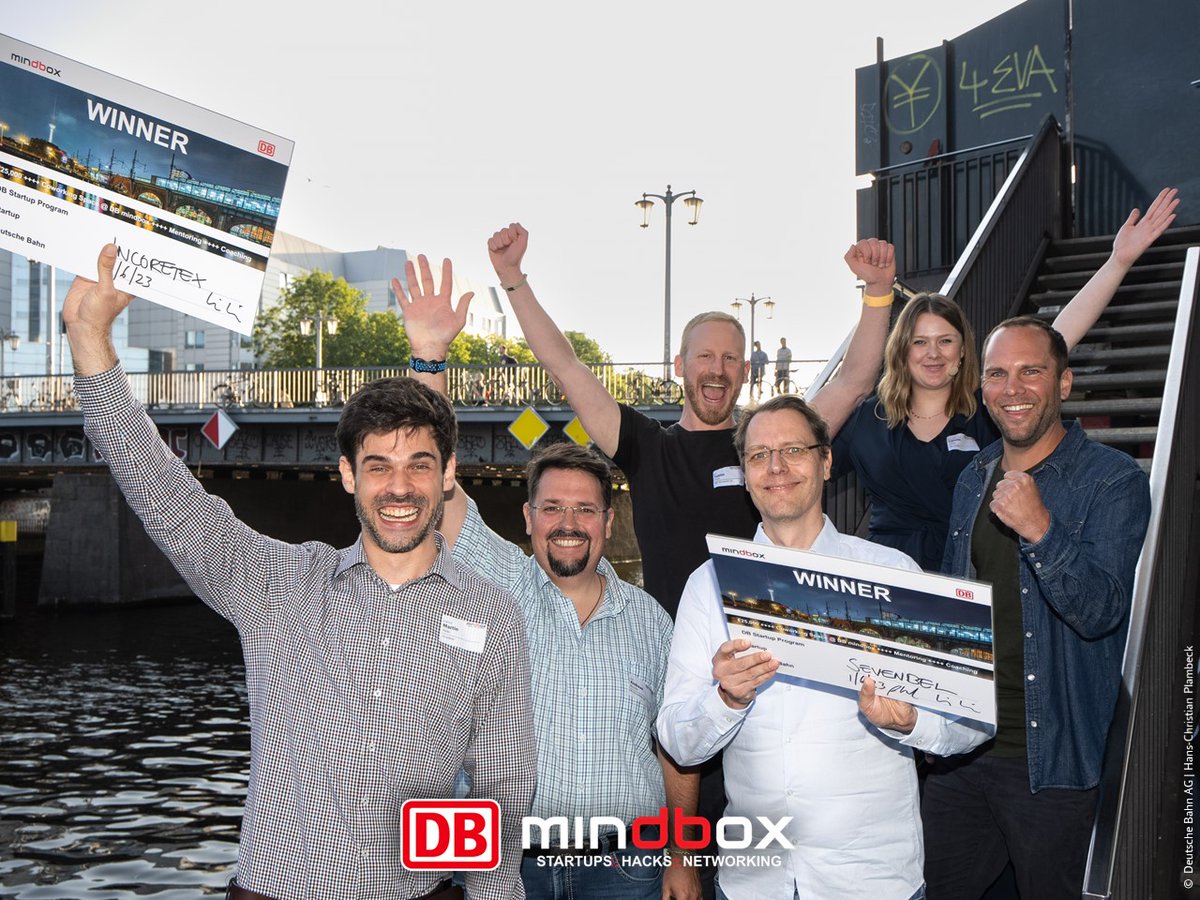 dbmindbox's tweet photo. Erfolgreicher #Startup #SelectionDay gestern💪 Für das neue Startup-Programm mit #DBFernverkehr wurden die Startups #Incoretex & #SevenBel ausgewählt. In den Projekten werden wir gemeinsam an neuen Lösungen in den Use Cases #Sensorboxen & #Geräuschanalyse arbeiten. #LetsGO 🚀 https://t.co/lIOGjRv51v