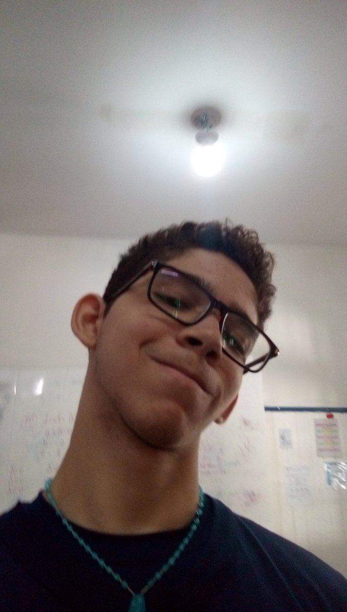 normalzebr's tweet photo. smile. https://t.co/jitEikSXCT