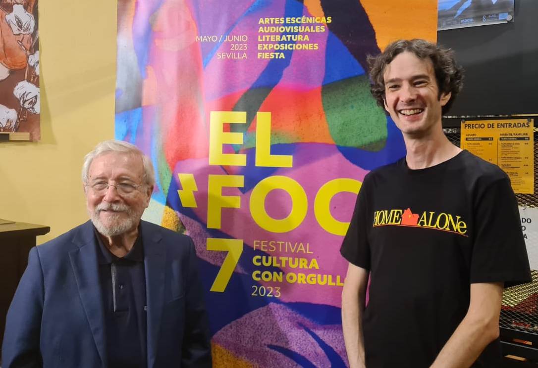 Alberto Giner da vida a 'Ocaña'
Ayer asistimos a La Fundición Teatro a la obra 'OCAÑA, LA NOCHE DEL SOL' ,  programación del 7 Festival El FOC Cultura con Orgullo y hoy se puede volver a ver a las 20:30 h. Emoción, reflexión y, sobre todo, homenaje a José Pérez Ocaña. #elfoc7