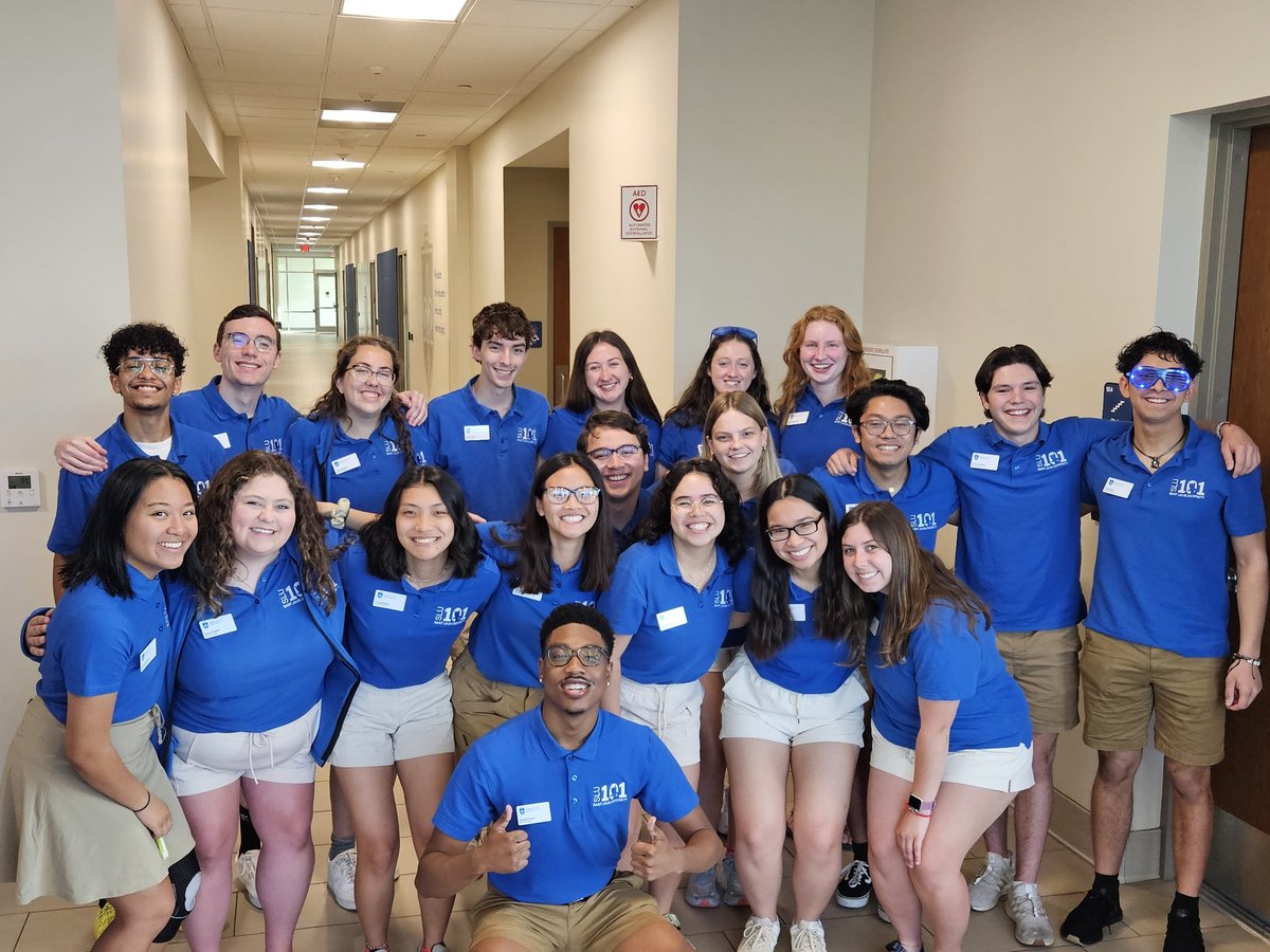 Susan Fanale (@susan_fanale) on Twitter photo The SLU 101 Summer Orientation Leaders are SLUper excited to help <a href="/SLU_Official/">Saint Louis University</a> new students and families this summer! ππ #Billikens #Serve #FridayVibes The SLU 101 Summer Orientation Leaders are SLUper excited to help <a href="/SLU_Official/">Saint Louis University</a> new students and families this summer! ππ #Billikens #Serve #FridayVibes