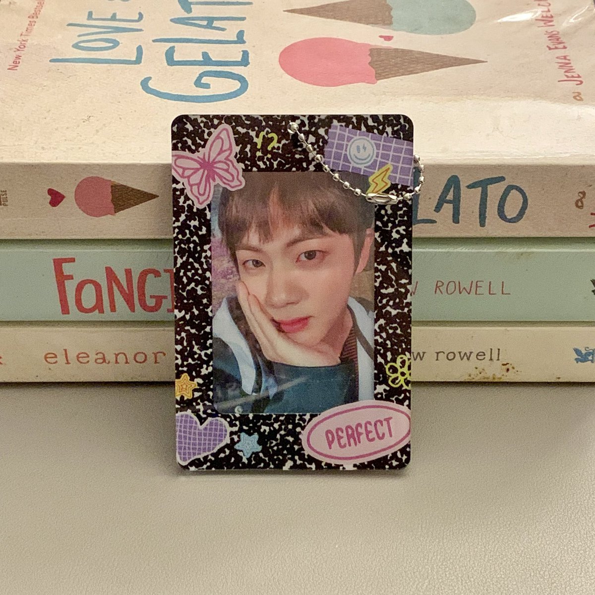 chyrful's tweet photo. :¨·.·¨: 
 `·..♡⃗ [ #chyrful_buys ] ˎˊ˗

And the saga of Chy's collection of cute acrylic pc holders continues. ✨Thank you saur muchyyy, @studiodulset 🩷🩷🩷 https://t.co/PjNmcRUXJa