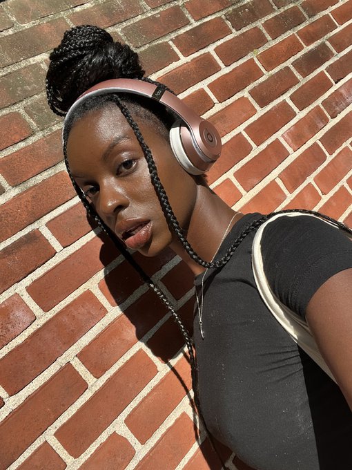 As an &ldquo;African American&rdquo; I love to see how my features shine through as I age. https://t.co/jzvt8qev<a href="/tag/wipeitdownchallenge"class="tags"><span>#wipeitdownchallenge</span></a>