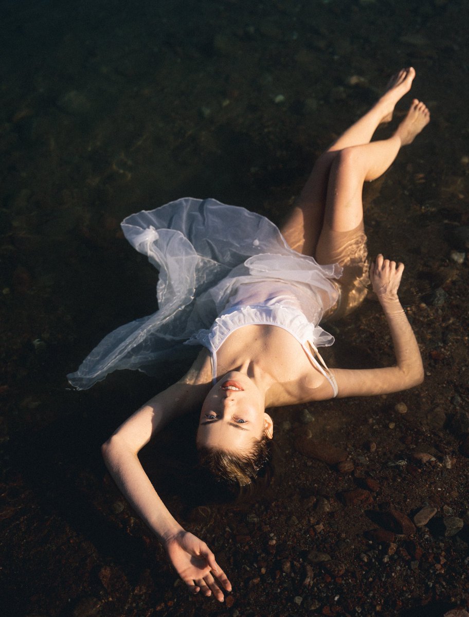 dear_mathilda's tweet photo. heard we’re having a siren girl summer https://t.co/hB1gi8HaMH