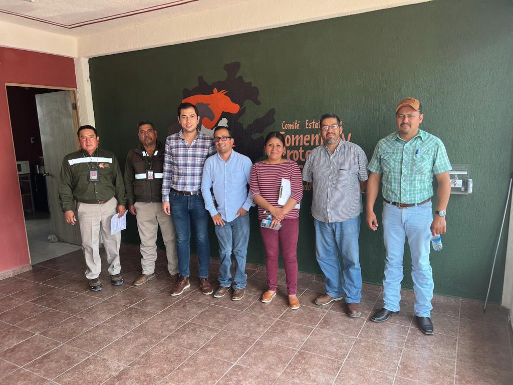 cefpphidalgo's tweet image. Como parte de las actividades del grupo revisor de SENASICA y APHIS-USDA a la región con reconocimiento de acreditado-modificado en Tuberculosis Bovina, se visitó el Punto de Verificación Interna de Atotonilco El Grande, el cual resguarda el estatus zoosanitario de dicha región.