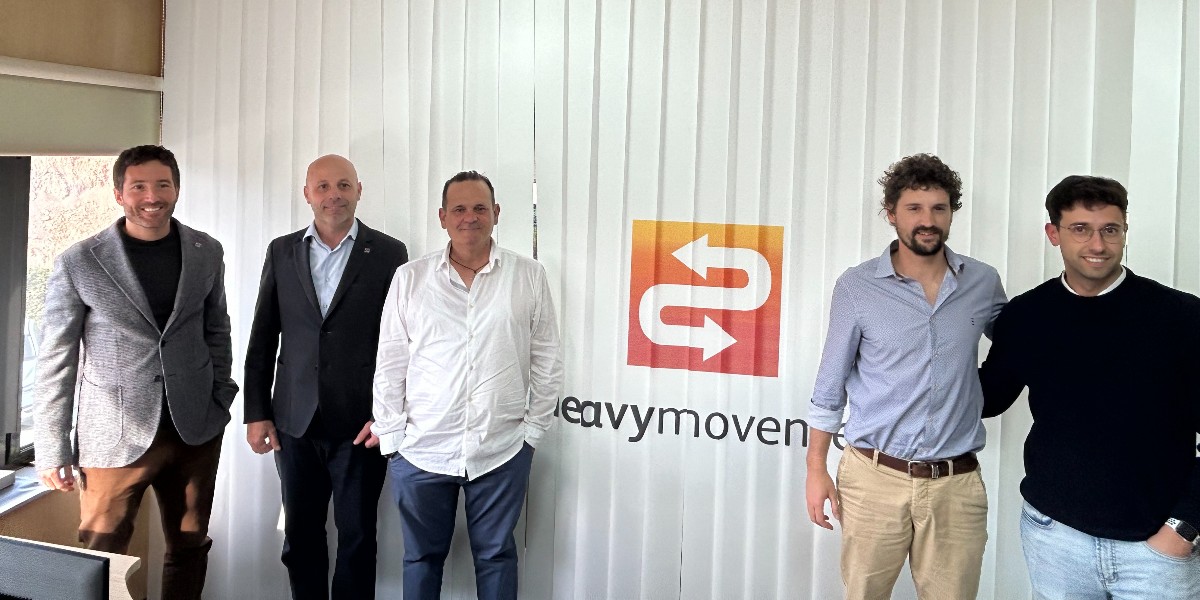 <a href="/Heavymovement/">Heavymovement</a>, a #Kalmar long lasting customer since the establishment of their company in Barcelona, Spain, is now celebrating its 20th anniversary. Congratulations! 
Kalmar supports them in their operations by supplying #forklifts, #terminal #tractors and #reachstackers.