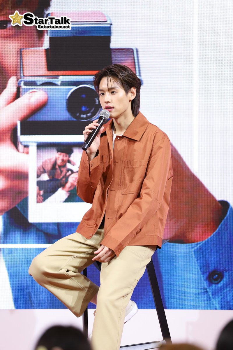 startalkent's tweet image. #บิวกิ้น ชวนมา  #เลือกชีวิตดีๆที่HAPPY  ที่งาน #APHappyDay ชวนเลือกบ้านสร้างสุขในแบบที่ชอบ  ดูจากหน้าพรีเซนเตอร์ก็มีความสุขแล้วว ✨☺️

#BillkinxAP #APThai #Bbillkin