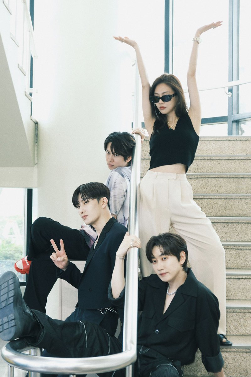 sunshine83710's tweet photo. zhouzhoumi419 IG #HEECHUL #김희철
오늘 서프라이즈 응원 해주신 희철이형
역시 우리형 멋있어요👍  我爱你❤️ https://t.co/LiXTCc2MKl
