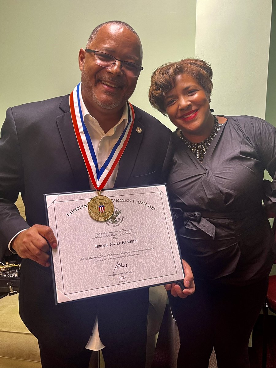 Daddy”s Girl. My Daughter Saleemah surprised me. She attended my concert last week when I received The Presidential  Lifetime Achievement Award. She is a graduate of Tuskegee University and married to her husband Eric for 17 years and have 4 children.