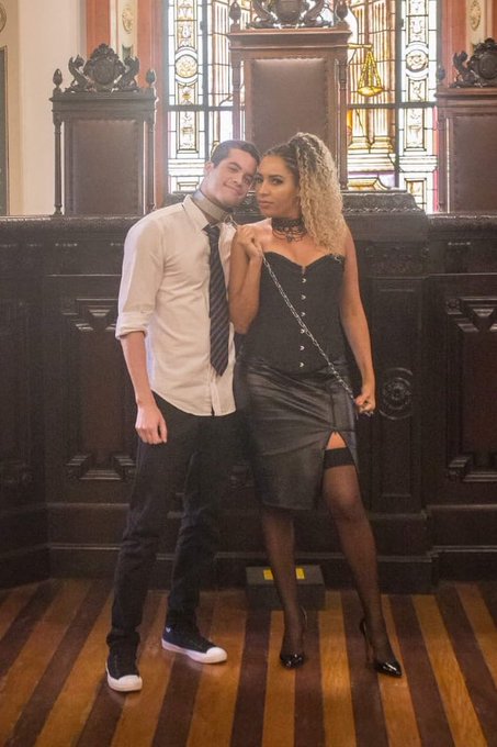 V Black 🇧🇷 - 1 pic. The couple / the habits https://t.co/lIgXXIRejr