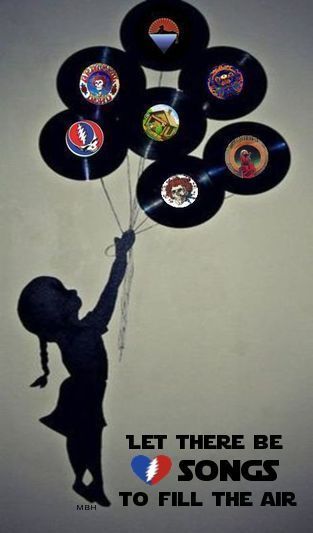 Spinning vinyl
#BeKind
#VinylAFriday
#DeadHeadLife
#HappyFriday