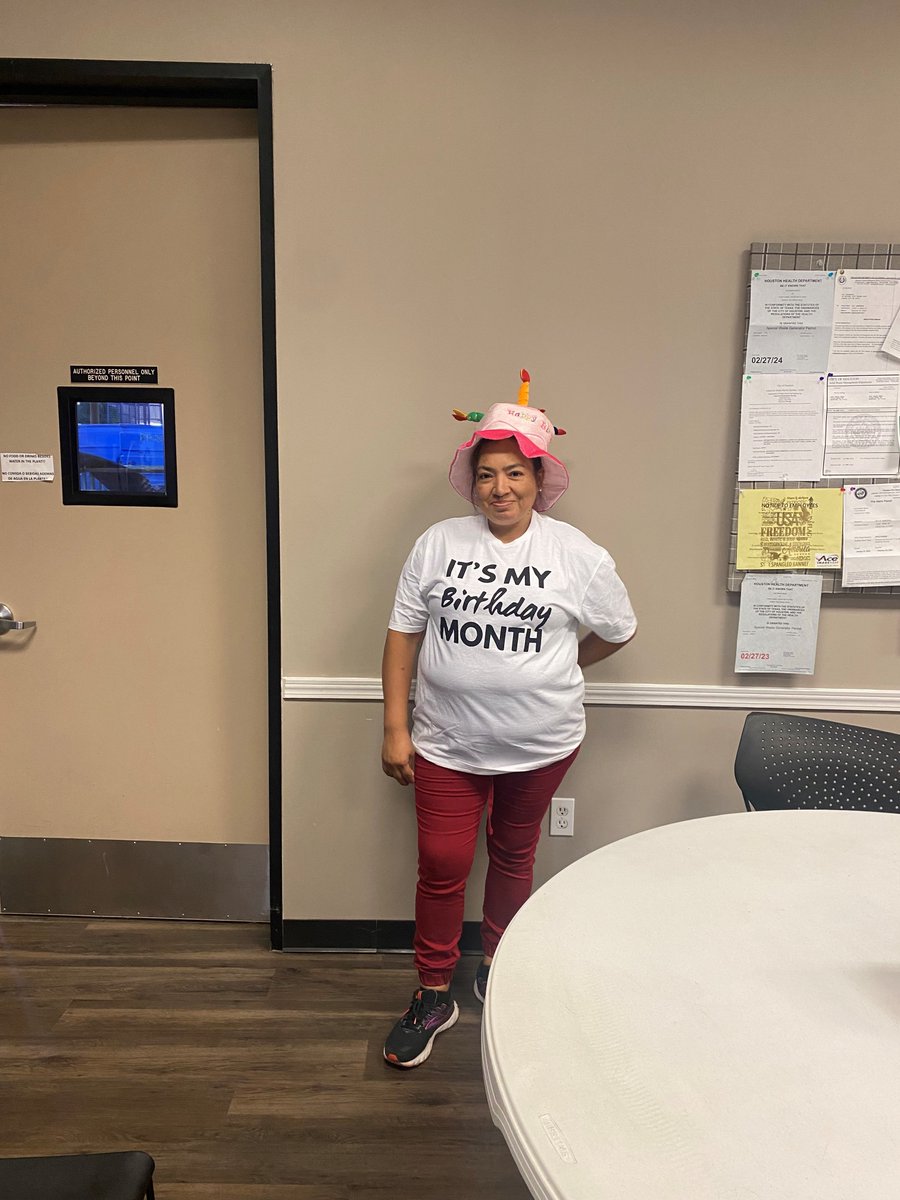 This week our #Texas location celebrated the team's May birthdays!  🥳

Derrick, Frank, Gricelda, and Chris, we hope you have a wonderful year ahead and thank you for celebrating with your Ace ImageWear family. ❤️💛