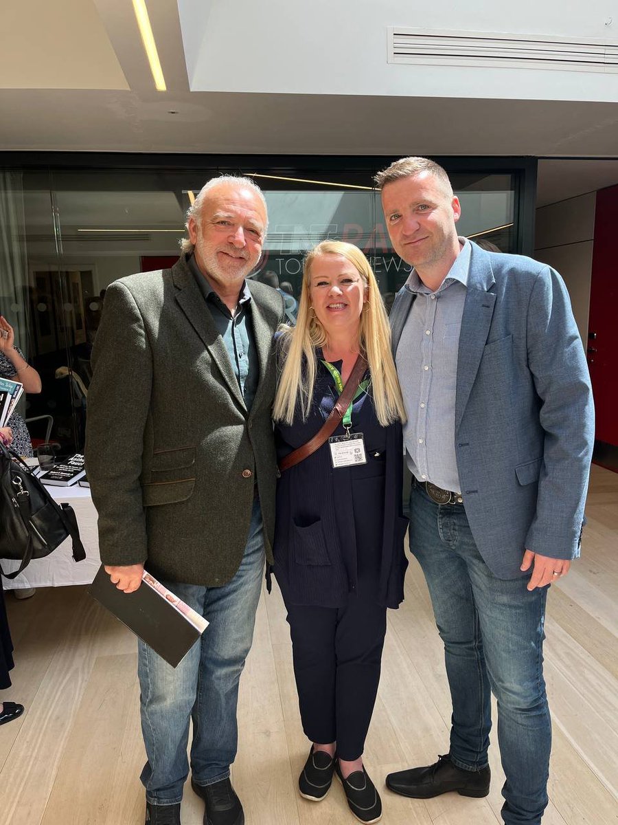 ❤️🌟🙏🏻🌟❤️🙏🏻🌟❤️🙏🏻🌟❤️🙏🏻🌟❤️🙏🏻🌟
Dr Dave Cartland, John Bowe and Katherine Macbean #StrongerTogether in Bath! @CarltlandDavid @Win11We @JohnBoweActor @FreeWCH #PHA #BetterWayConference