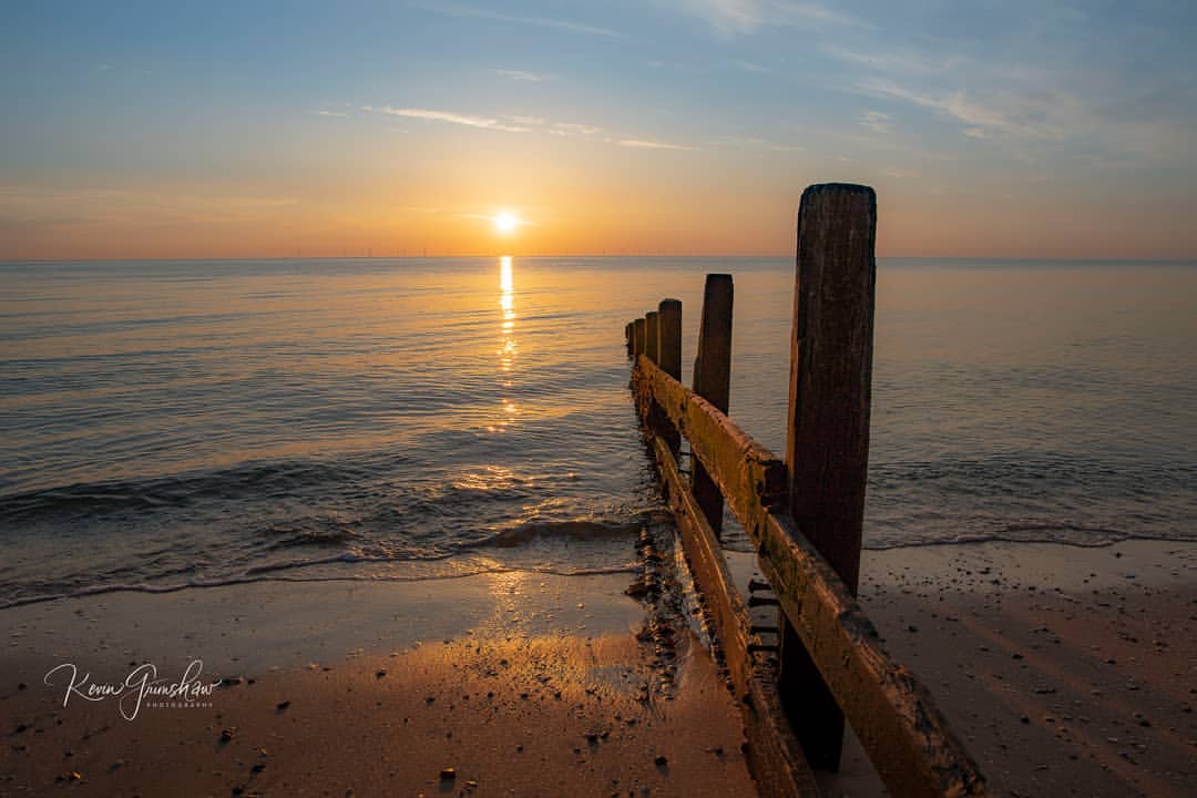 There is just something special about going to seaside and catching the sunrise early in the morning 🧡

📸 kevin_grimshaw

#visitswale #kent #isleofsheppey #sunrisephoto #uksunrise #leysdownonsea #leysdown