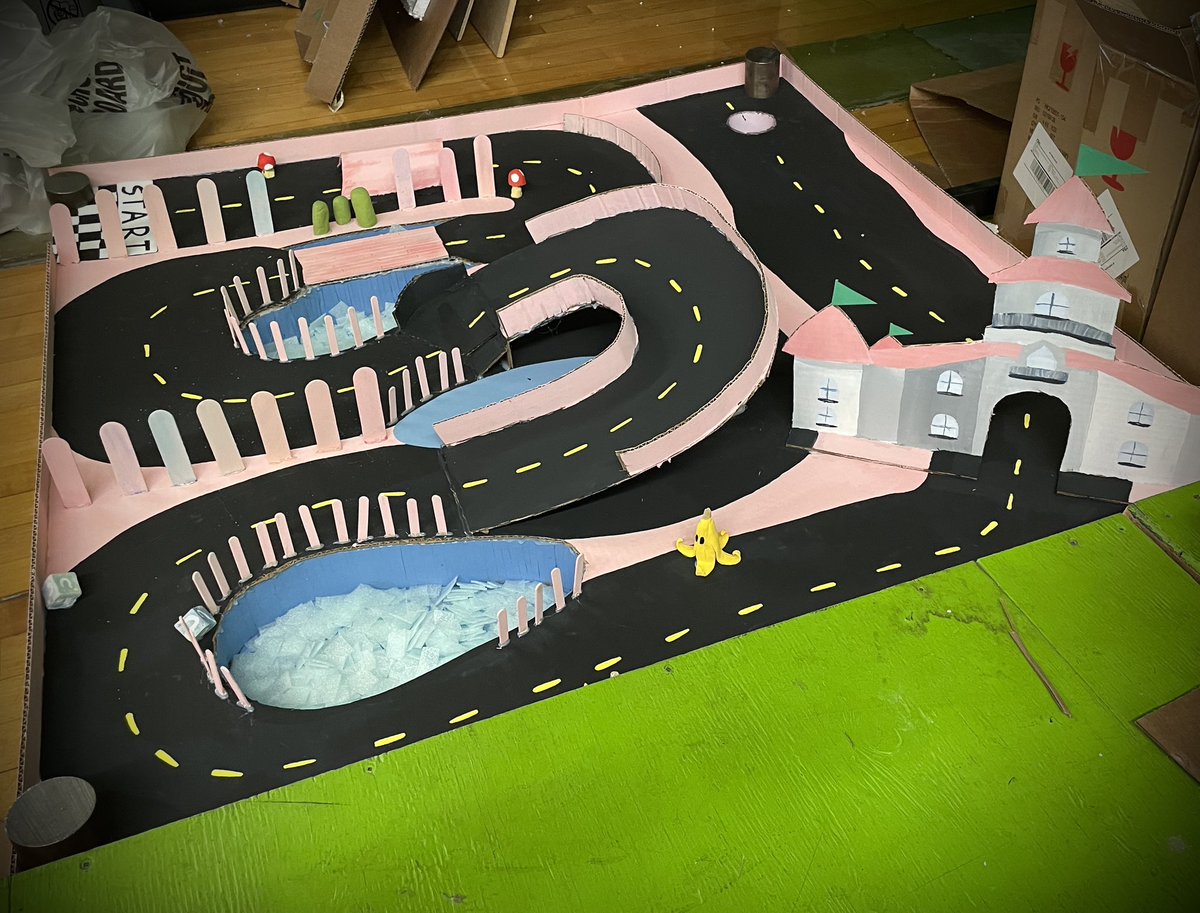 Thwaites_Tech's tweet photo. Tech Design students designed and used upcycled materials to build Mini Putt holes. Today we’re playing! @WestNiagara2022 @MrMillerWNSS https://t.co/pO22eK0q10