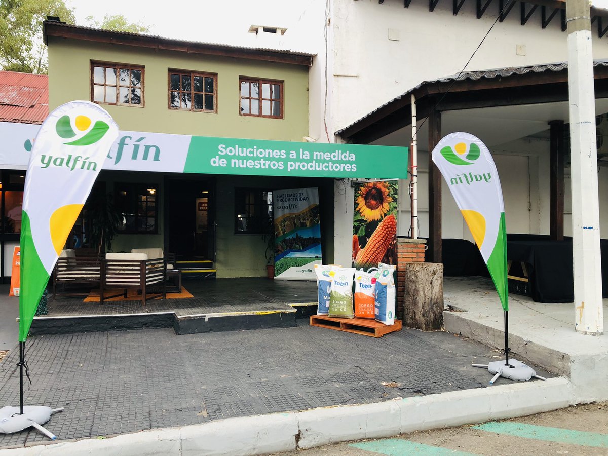 Presentes @yalfin en <a href="/mercolacteauy/">Mercolacteauy</a>, vamos x más 🌽🌽