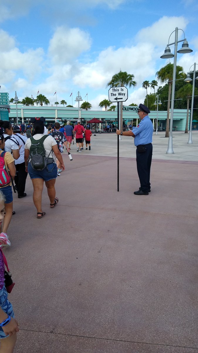 DecodingDadhood's tweet image. Disney: Day 2. #ThisIsTheWay