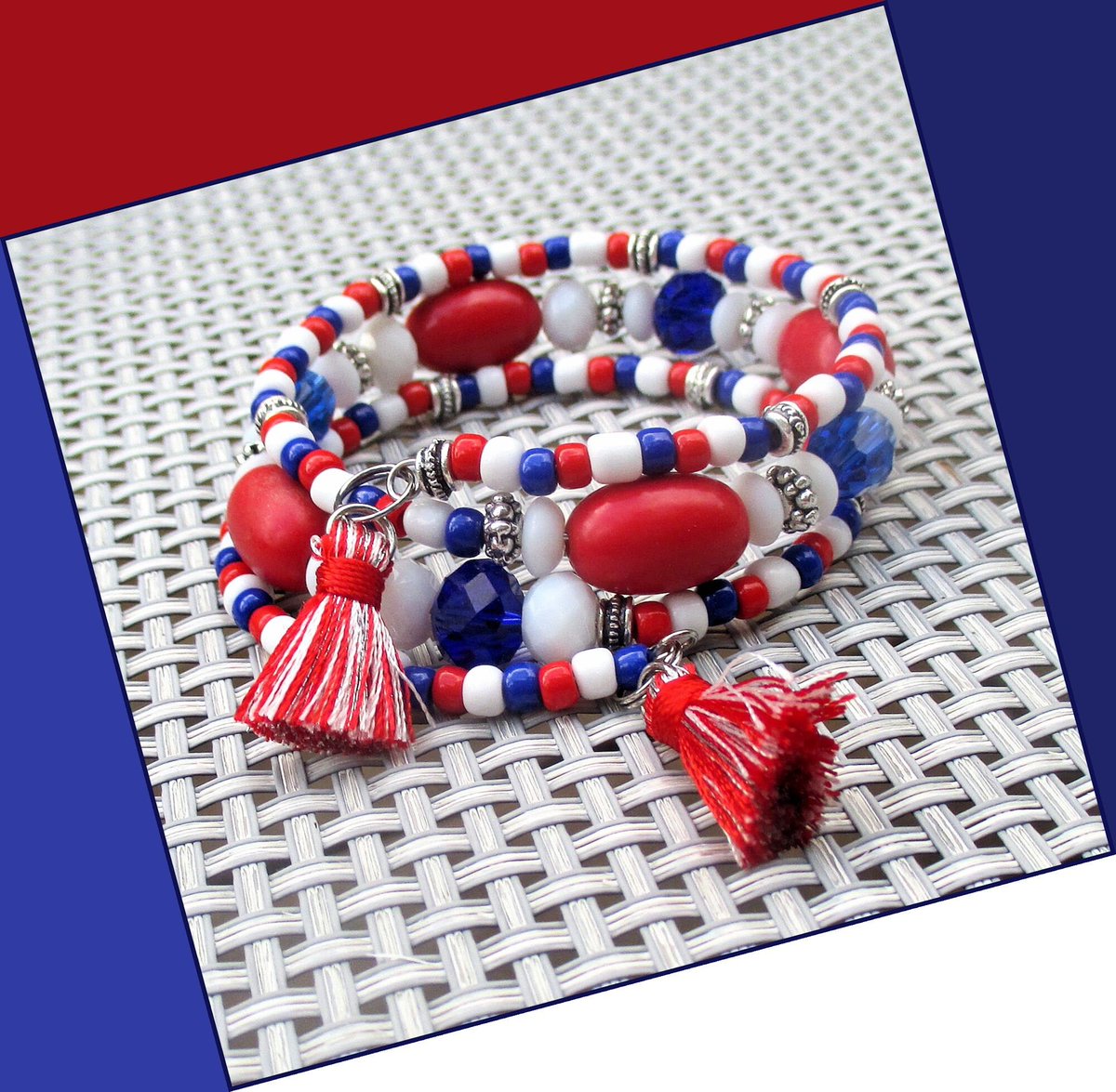 etsy.com/listing/131897…

#jewelrybyscotti #wiseshopper #patriotic #redwhiteblue