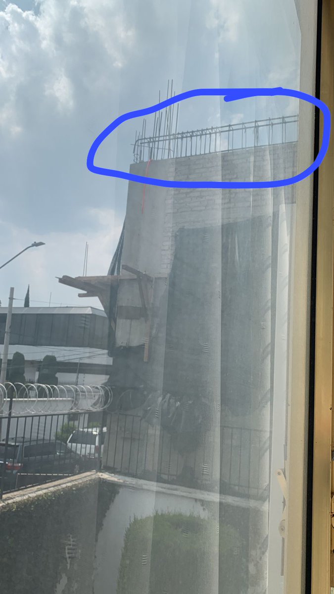 JorgeDMartinezM's tweet photo. @TlalpanAl en la Calle Rancho Totolqueme en la Colonia Prado Coapa 1a Sec aunque tienen los sellos de clausurado, han seguido trabajando, ya se levantaron las denuncias correspondientes ante el @INVEA y se han ratificado pero no ha servido servido absolutamente de nada. https://t.co/ppiJBlY4Pw