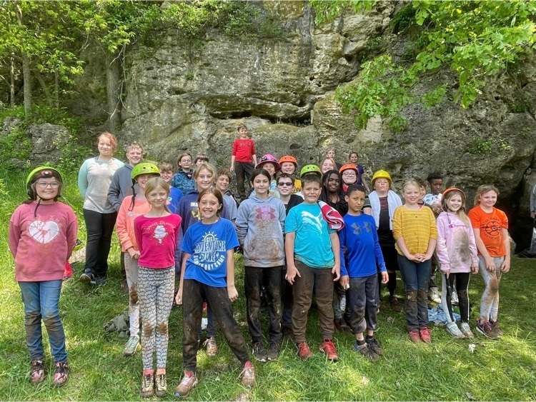 clinton_schools's tweet photo. More Field Day fun for our elementary kiddos... and a trip to the caves!
#CCSDStudents https://t.co/aHLQpAly8R