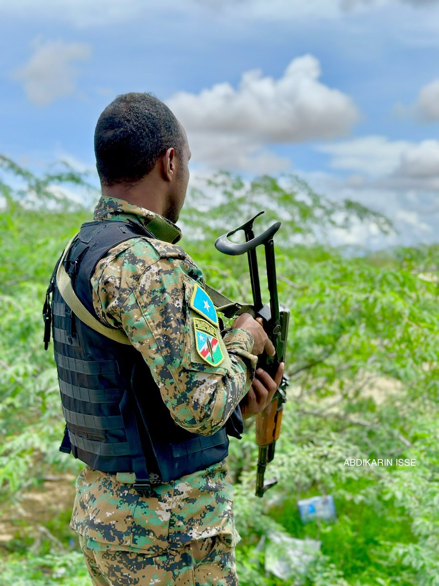 AbdikarinIsseA's tweet photo. Our army deserves our support, the enemy of the Somali nation is running out of time @SNAForce 💪🇸🇴.

#Somalia #SNAForce #Mogadishu https://t.co/3bKOnh1iWO