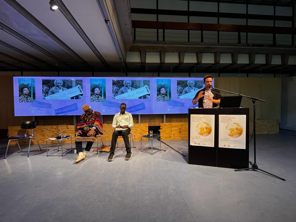 KuK_TUBerlin's tweet photo. Second panel „Restitution (of Knowledge)“ with Murielle Tiako Djomatchoua, Yann LeGall and Fogha Mc Cornilius Refem, moderated by Mikaél Assilkinga https://t.co/zqmVBNRTfk