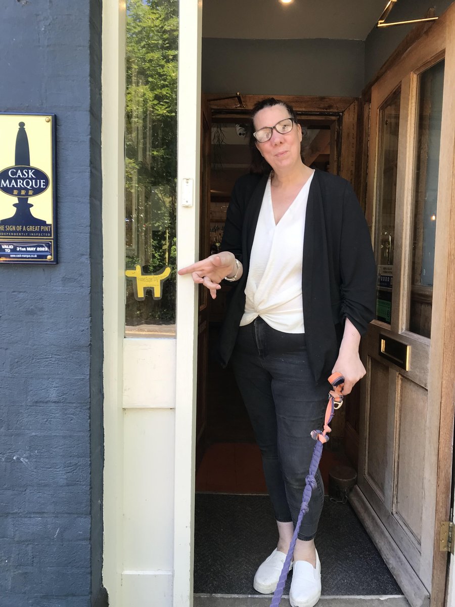 JYparadoxchild's tweet image. 🐾 Looking for a paw-some dog-friendly pub? Look no further! The Holly Bush is absolutely fantastic for furry companions. 🍻🐶 Keep an eye out for the yellow graded super dog-friendly sticker on their door! Review  oxfordcitydog.com/dog-friendly-p…🌟 #DogFriendly #PubLove  @oxfordcitydog