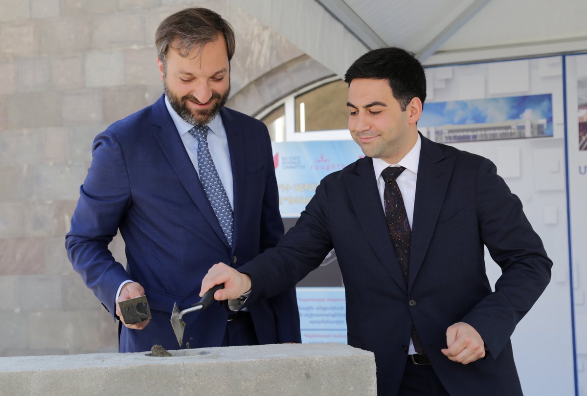 NesZeyn's tweet photo. Chairman of State Revenue Committee @RustamBadasyan and Head of Yerevan Resident office of @EBRD held the groundbreaking ceremony of Meghri #Customs #Border Point. The construction is realised within Meghri Customs Point modernization project co-funded by the #EU and #EBRD. https://t.co/gyky7vYi0T