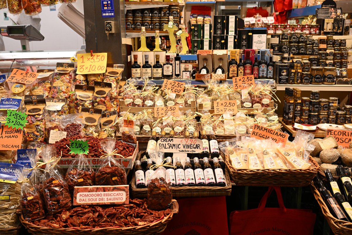 The market is full of anything and everything a chef could want 😍😍 #CiaoHouse