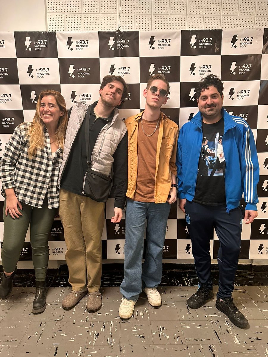 🎶 Viernes musical en @roscaandroll937 

Nos visitaron los chicos de <a href="/DharmayFlora/">Dharma y Flora</a> para anunciar su nuevo álbum “Conversaciones con tu Inteligencia Artificial” que será presentado oficialmente el 9 de junio en <a href="/nicetoclub/">Niceto Club</a>

▶️ Entrevista completa: youtu.be/i1FADXm5yI8?t=…