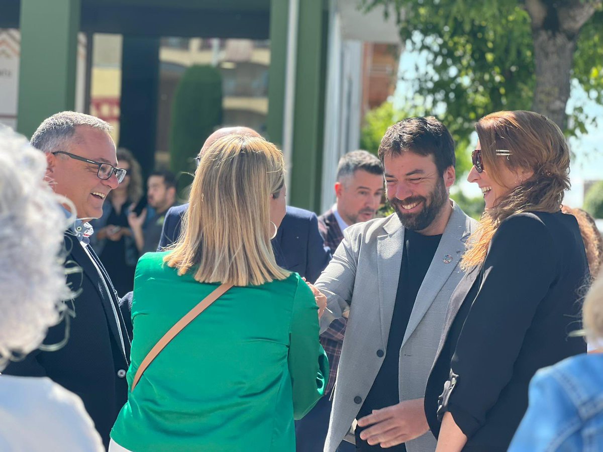 isaacperaire's tweet photo. Content de ser un any més a #Firhàbitat #Avià. La fira de la bioconstrucció i l’eficiència energètica. Del #Berguedà pel país! Avui, demà i diumenge, passeu-hi ✊️

➡️ https://t.co/zKHM24x1Tx @firhabitat @AcebBergueda @residuscat #sempreendavant https://t.co/lgxln3jsj4